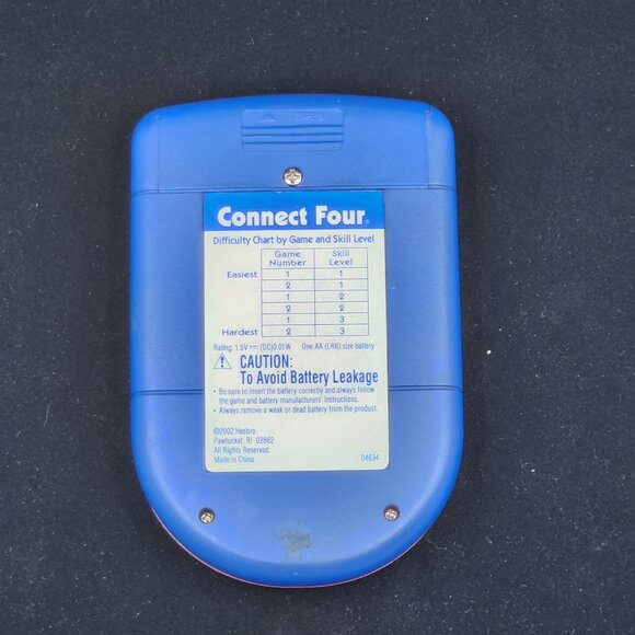 Connect Four Milton Bradley Electronic Handheld Game - 2002 Hasbro Works - Picture 5 of 8